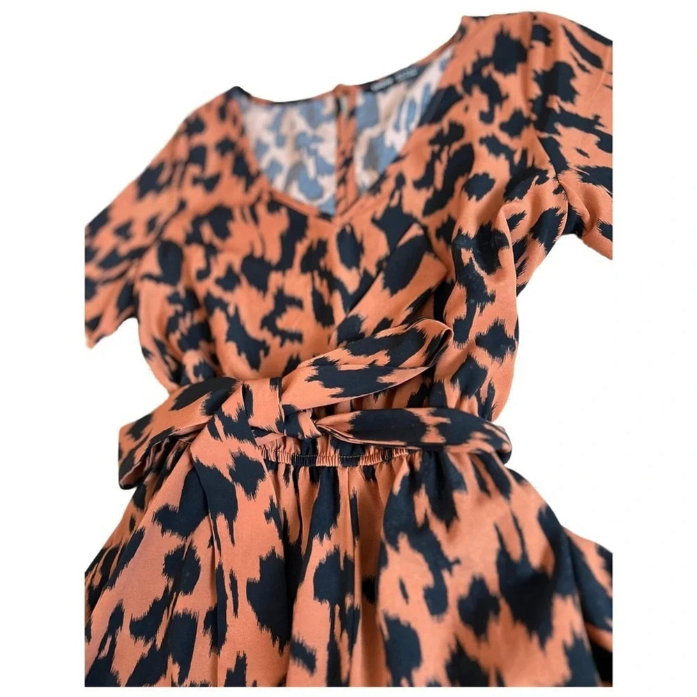 NWOT Shein VCAY Allover Leopard Print V-Neck Belted Romper - Size XS - Picture 6 of 8